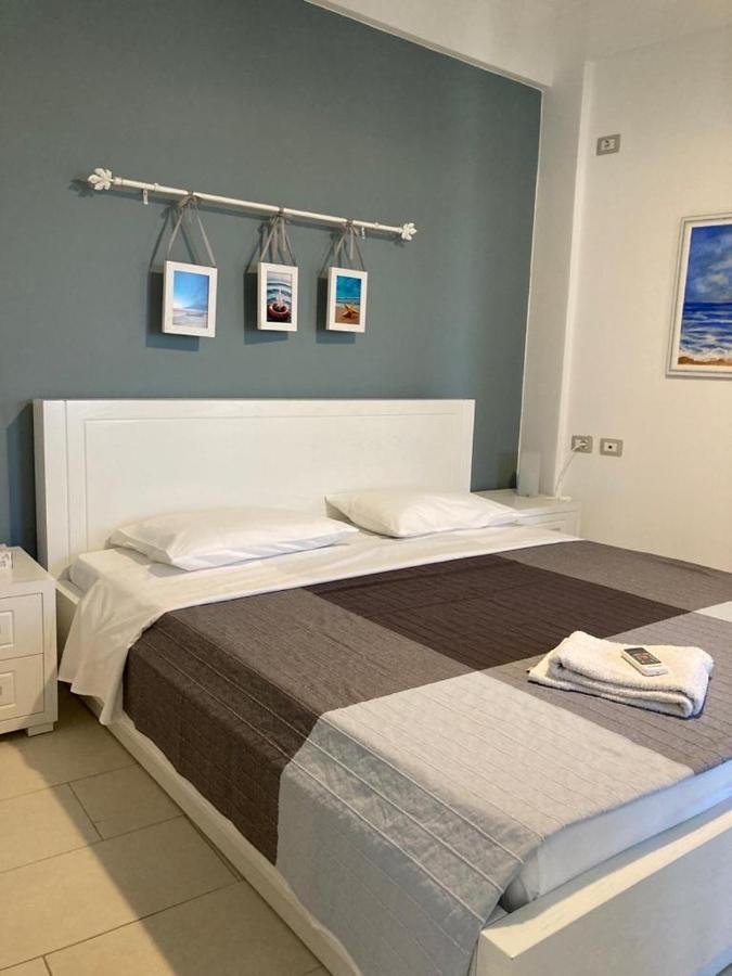 Aldi'S Guest House Vlore Exterior photo